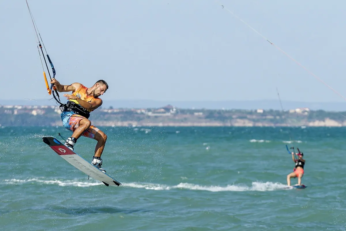 Best Kites for Children Aged 5 to 10: A Parent's Buying Guide